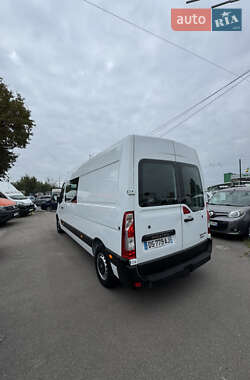 Грузопассажирский фургон Renault Master 2015 в 