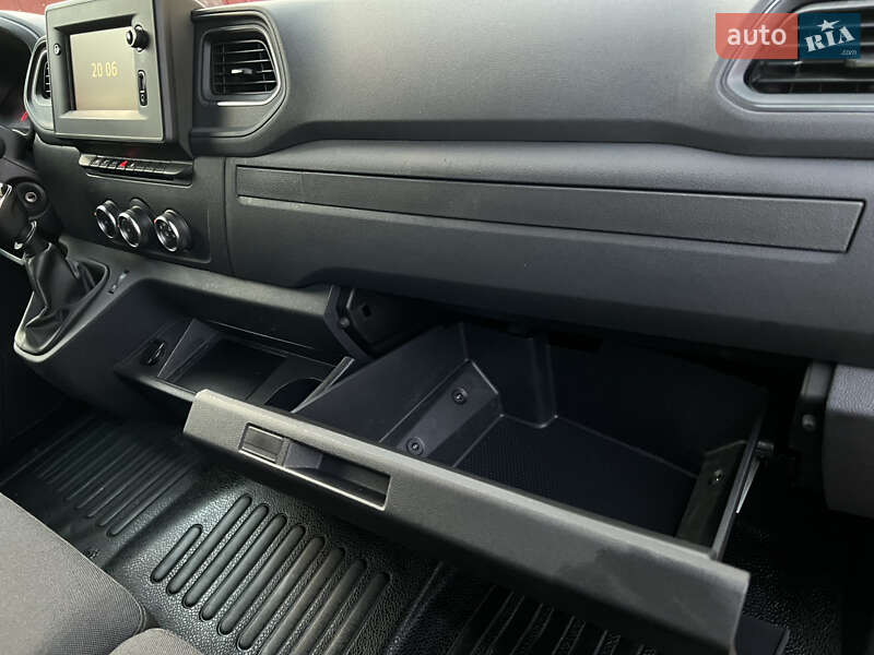 Грузовой фургон Renault Master 2020 в Тернополе