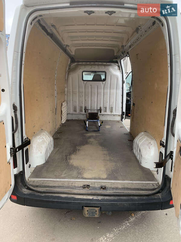 Грузовой фургон Renault Master 2012 в Киеве