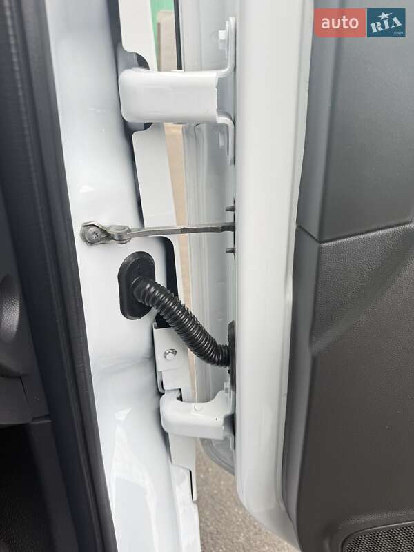 Мікроавтобус вантажний (до 3,5т) Renault Master 2022 в Луцьку