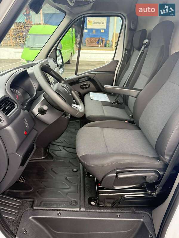 Мікроавтобус вантажний (до 3,5т) Renault Master 2022 в Луцьку