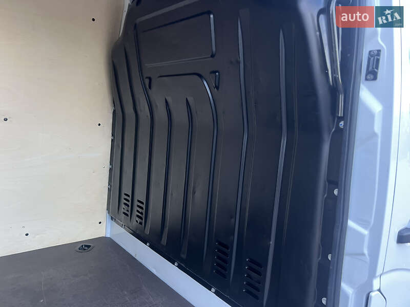 Мікроавтобус вантажний (до 3,5т) Renault Master 2022 в Бердичеві