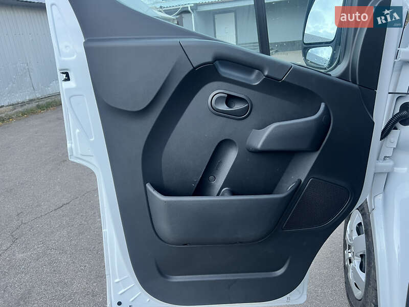 Мікроавтобус вантажний (до 3,5т) Renault Master 2022 в Бердичеві