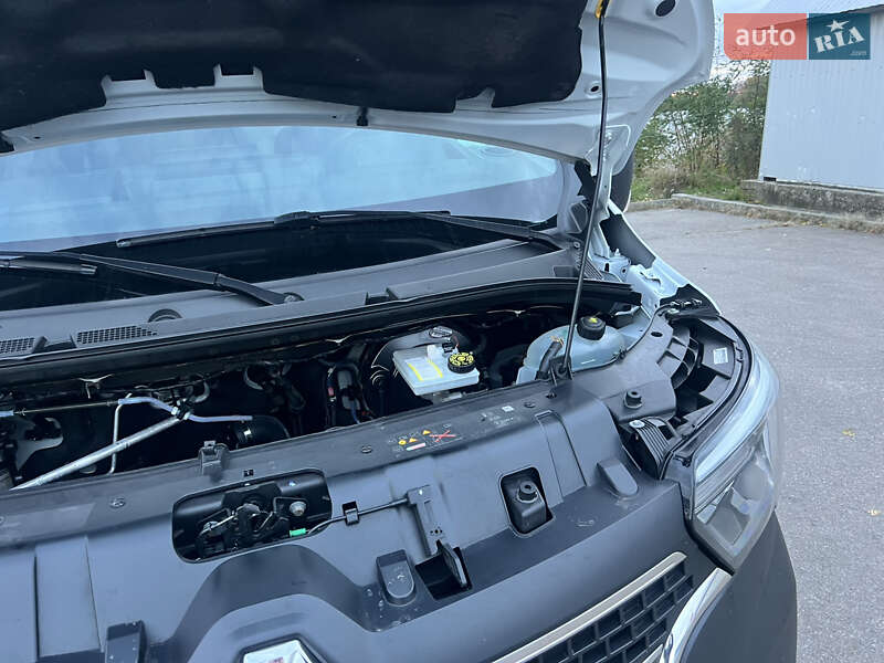 Мікроавтобус вантажний (до 3,5т) Renault Master 2022 в Бердичеві