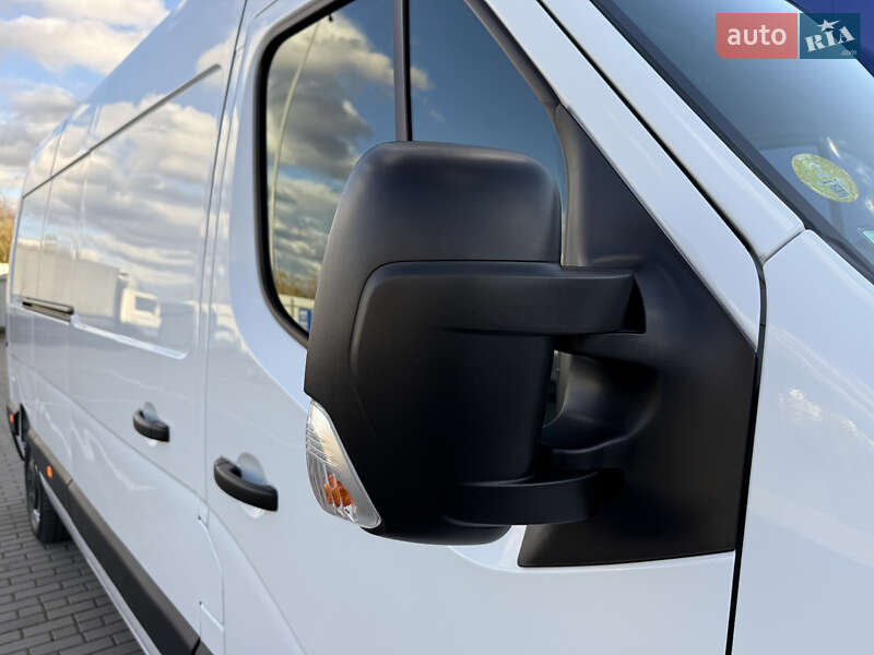 Грузовой фургон Renault Master 2023 в Дубно