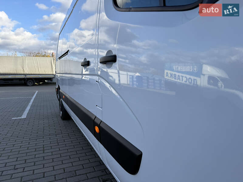Грузовой фургон Renault Master 2023 в Дубно