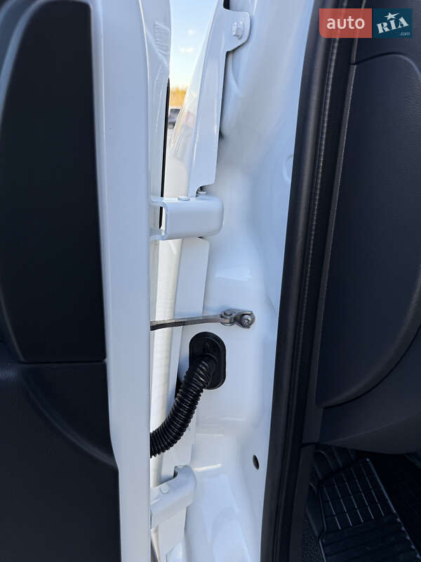 Грузовой фургон Renault Master 2023 в Дубно