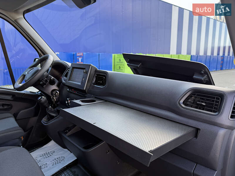 Грузовой фургон Renault Master 2023 в Дубно