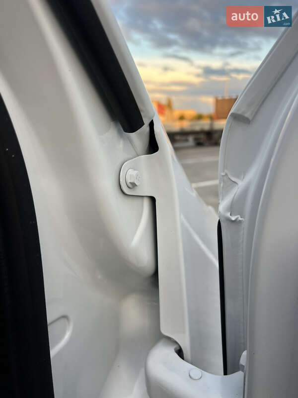 Вантажний фургон Renault Master 2021 в Луцьку