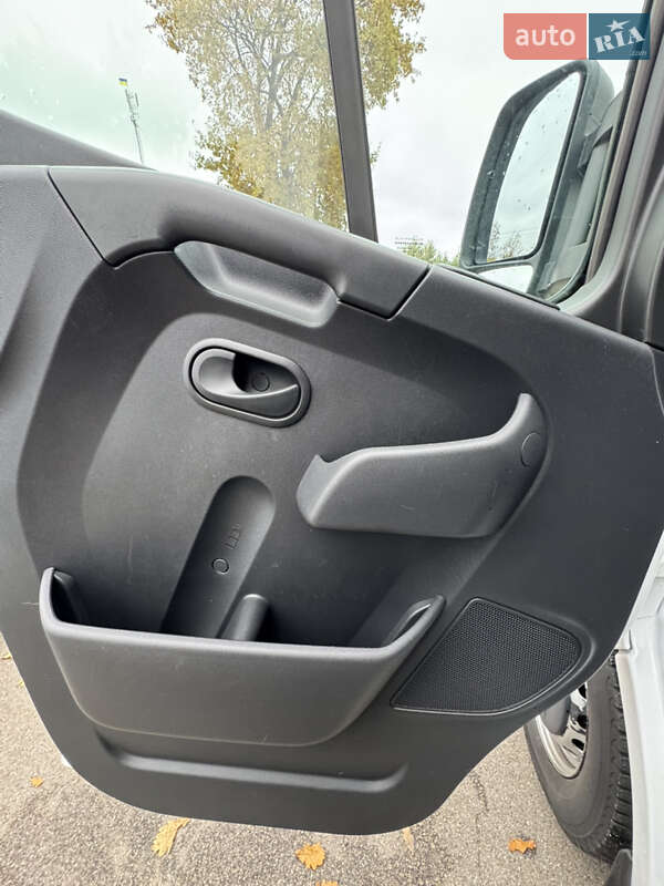 Грузовой фургон Renault Master 2020 в Киеве