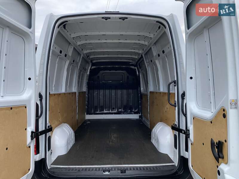 Грузовой фургон Renault Master 2021 в Хусте