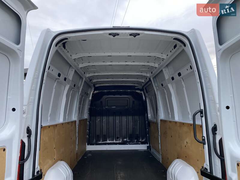 Грузовой фургон Renault Master 2021 в Хусте