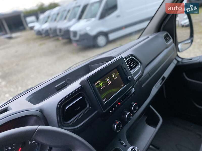 Грузовой фургон Renault Master 2021 в Хусте