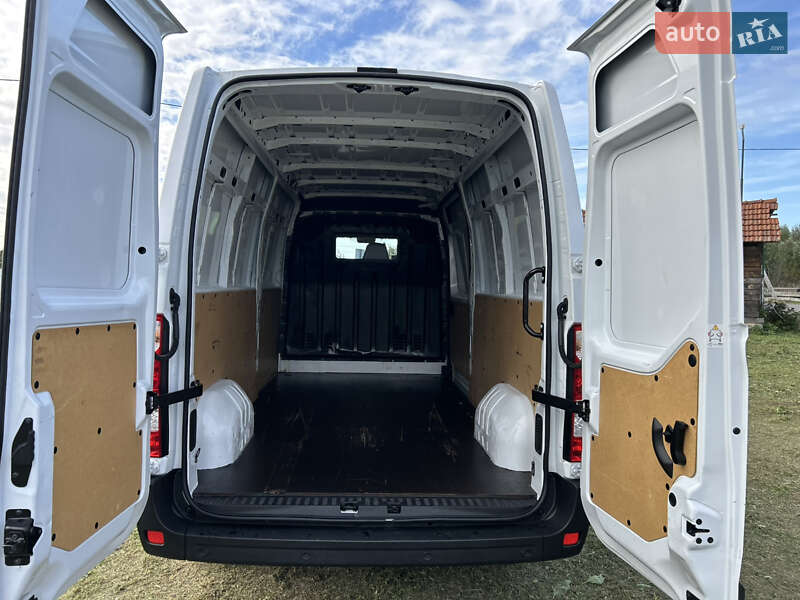 Грузовой фургон Renault Master 2023 в Стрые