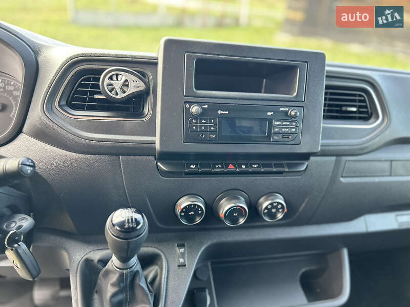 Грузовой фургон Renault Master 2023 в Стрые