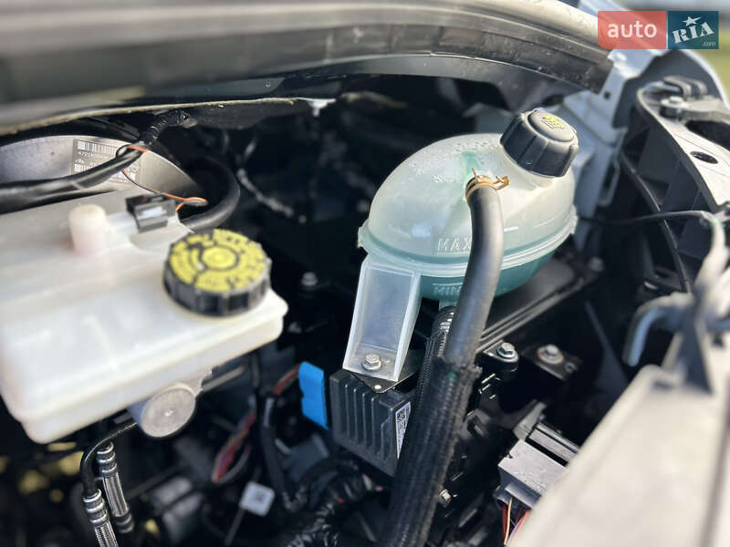 Грузовой фургон Renault Master 2023 в Стрые