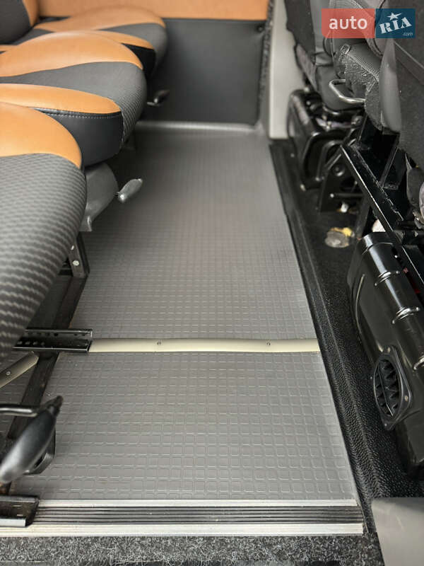 Микроавтобус Renault Master 2015 в Киеве