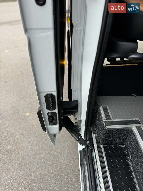 Микроавтобус Renault Master 2015 в Киеве