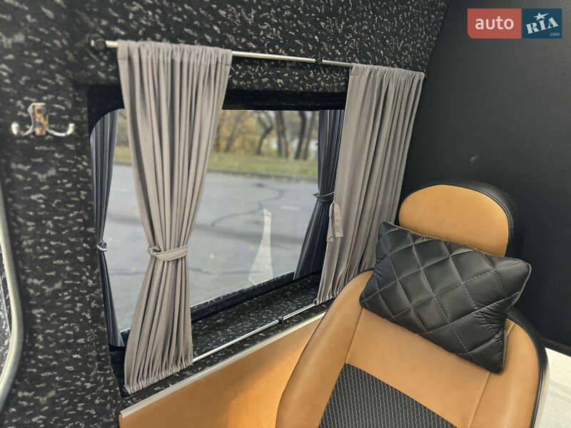 Микроавтобус Renault Master 2015 в Киеве