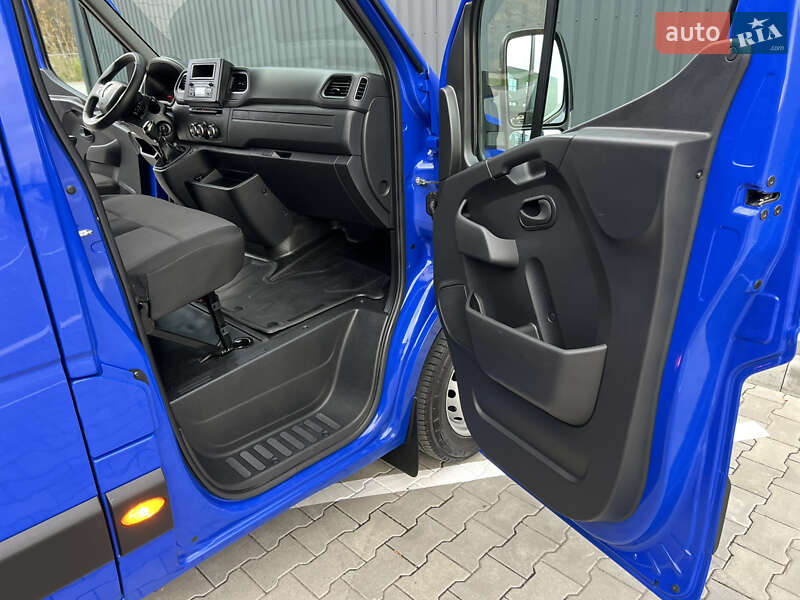 Вантажний фургон Renault Master 2020 в Дубні