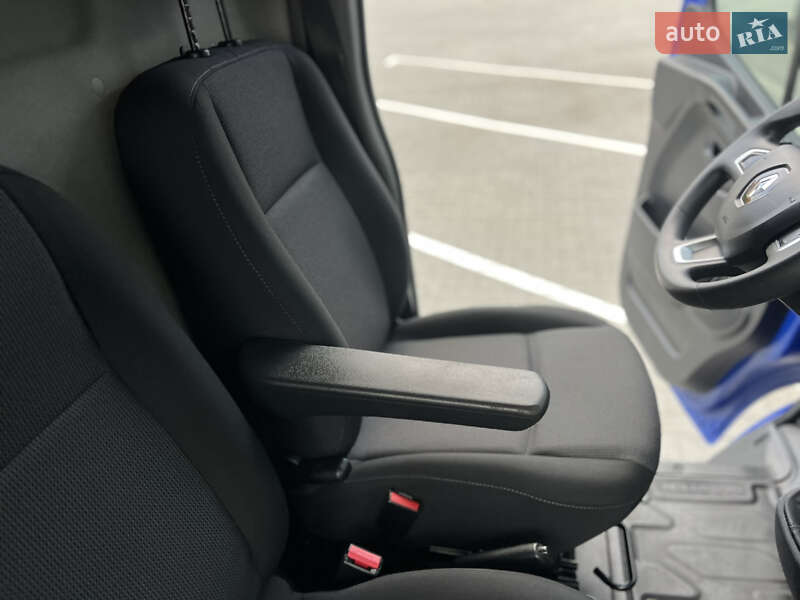 Вантажний фургон Renault Master 2020 в Дубні