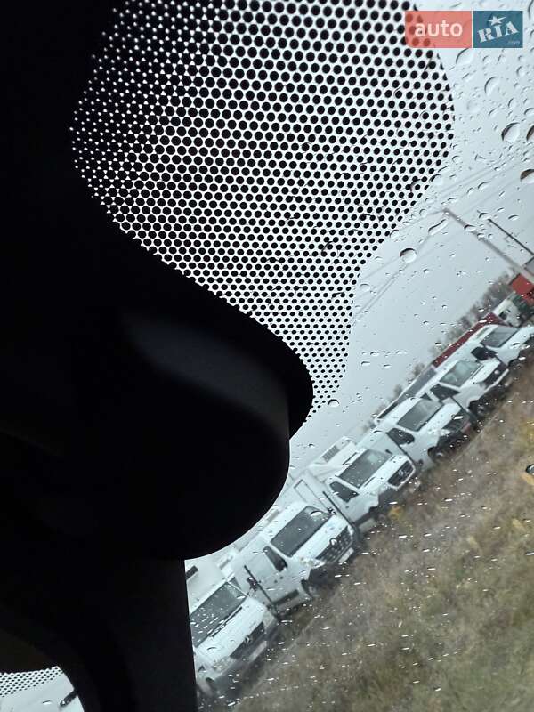 Грузовой фургон Renault Master 2017 в Львове