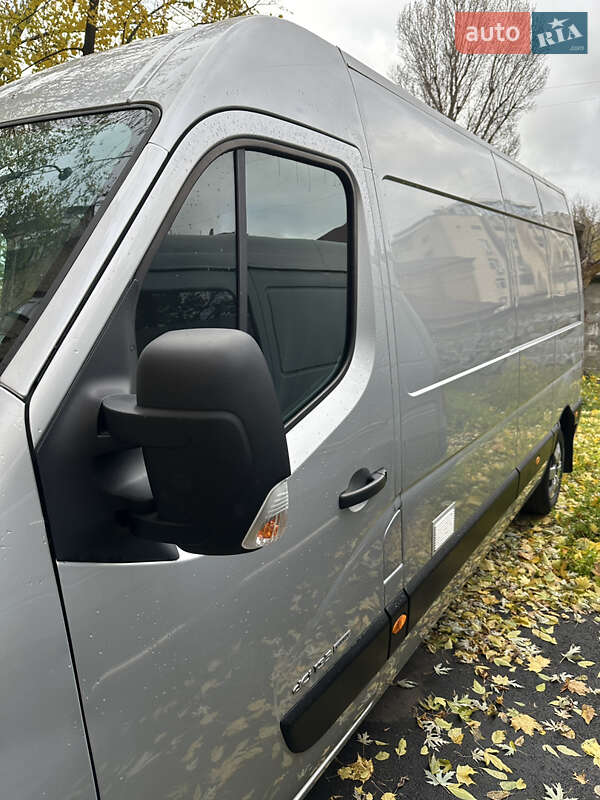 Грузовой фургон Renault Master 2015 в Киеве