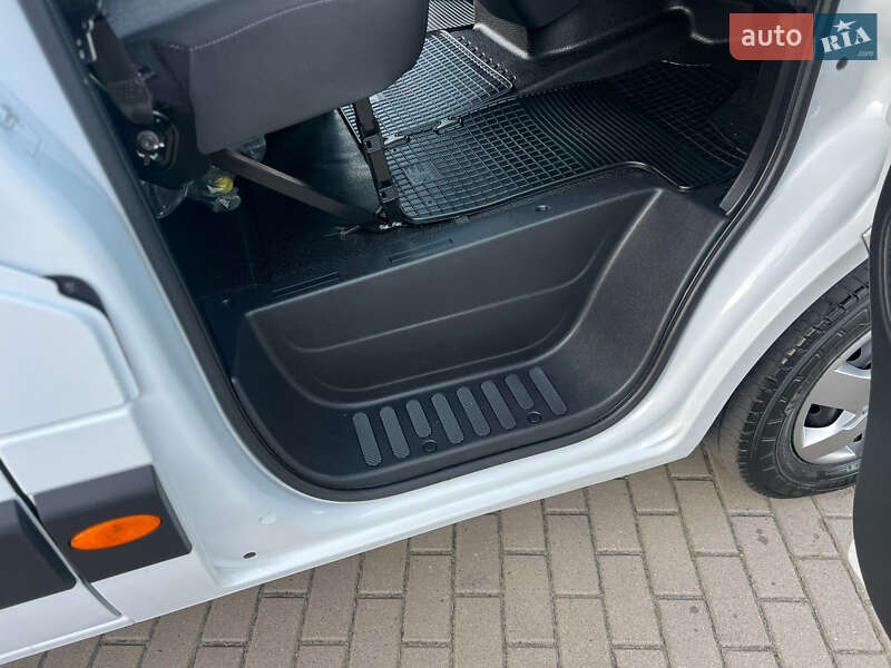 Грузовой фургон Renault Master 2023 в Дубно фото 62 Грузовой фургон Renault Master 2023 в Дубно