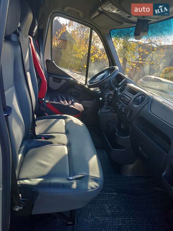 Вантажний фургон Renault Master 2014 в Володимирі