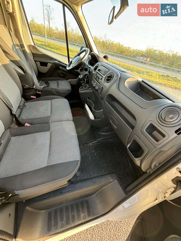 Эвакуатор Renault Master 2018 в Звягеле фото 4 Эвакуатор Renault Master 2018 в Звягеле