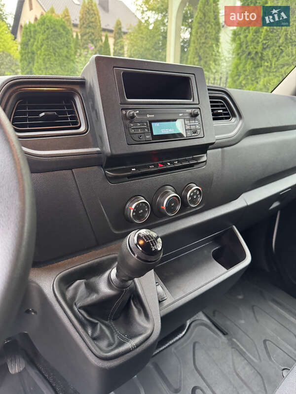 Грузовой фургон Renault Master 2022 в Ивано-Франковске