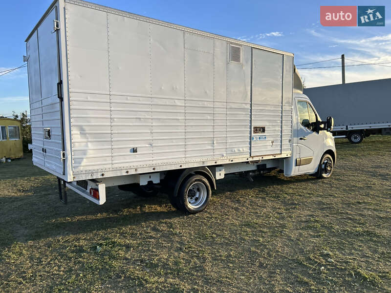 Грузовой фургон Renault Master 2018 в Стрые