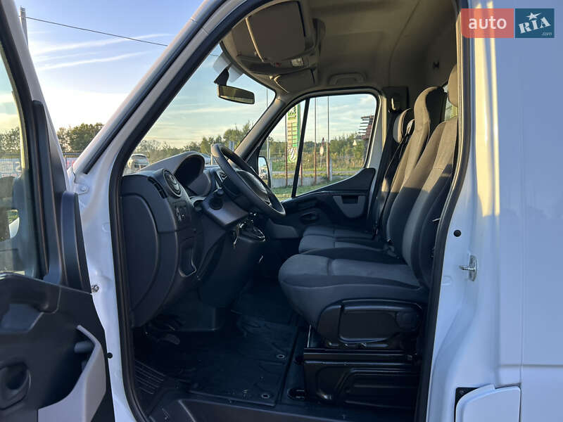 Грузовой фургон Renault Master 2018 в Стрые