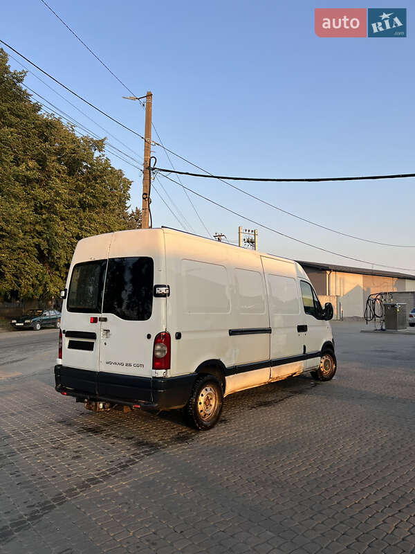 Грузовой фургон Renault Master 2005 в Львове
