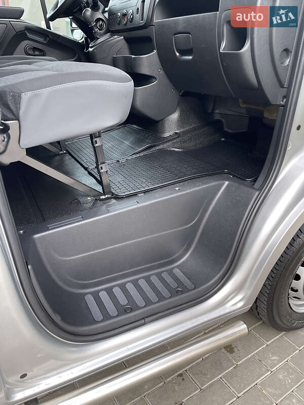 Грузовой фургон Renault Master 2018 в Луцке