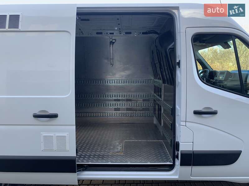 Вантажний фургон Renault Master 2021 в Бердичеві