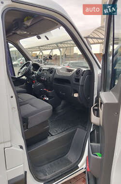 Эвакуатор Renault Master 2015 в Ровно
