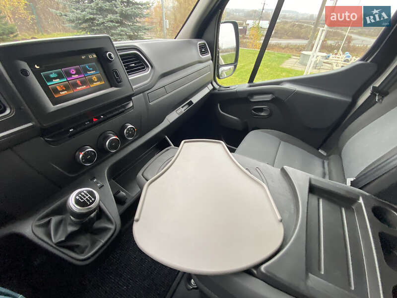 Вантажний фургон Renault Master 2021 в Ірпені