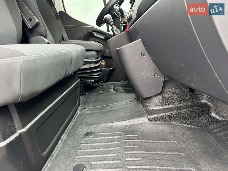 Вантажний фургон Renault Master 2021 в Києві