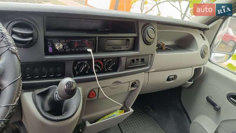 Минивэн Renault Master 2005 в Звенигородке