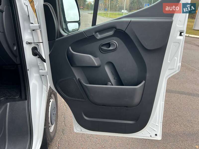 Тентований Renault Master 2021 в Києві фото 29 Тентований Renault Master 2021 в Києві