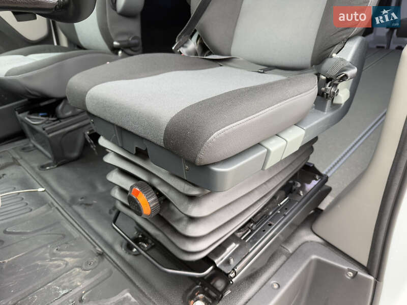 Мінівен Renault Master 2015 в Луцьку