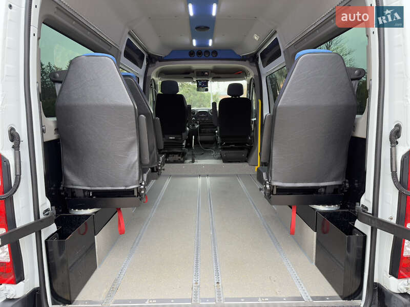 Мінівен Renault Master 2015 в Луцьку