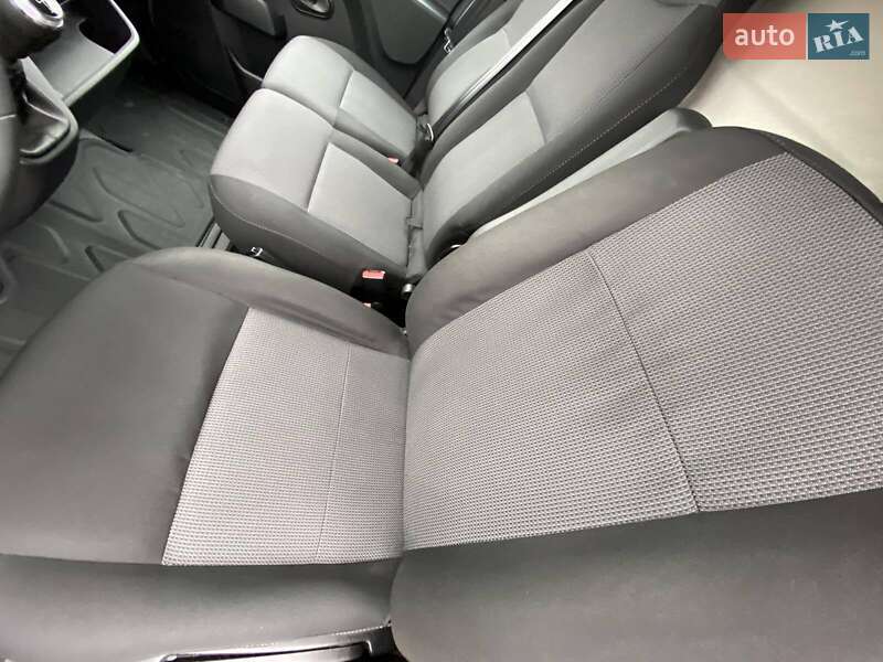 Грузовой фургон Renault Master 2022 в Киеве фото 36 Грузовой фургон Renault Master 2022 в Киеве