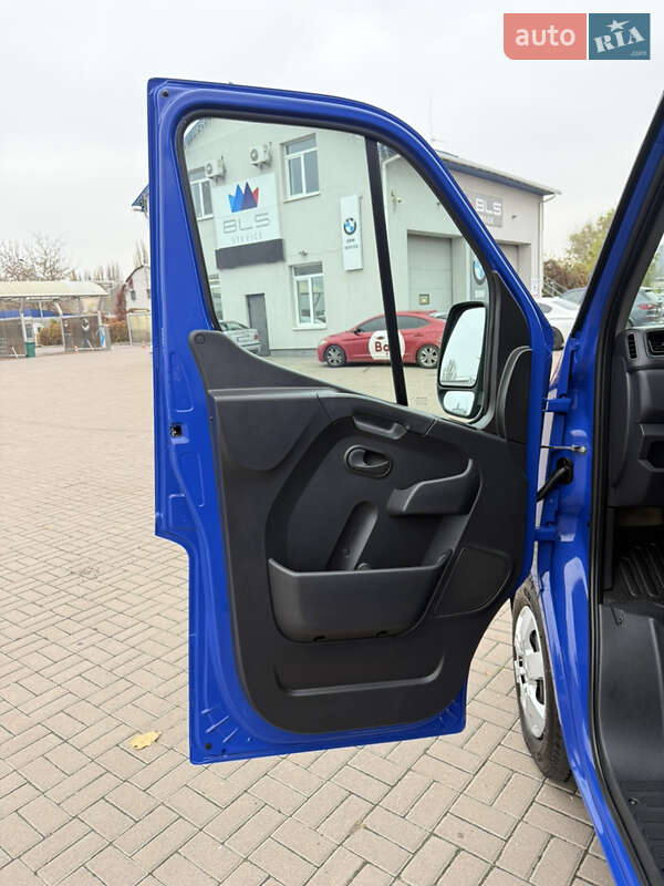 Грузовой фургон Renault Master 2023 в Киеве