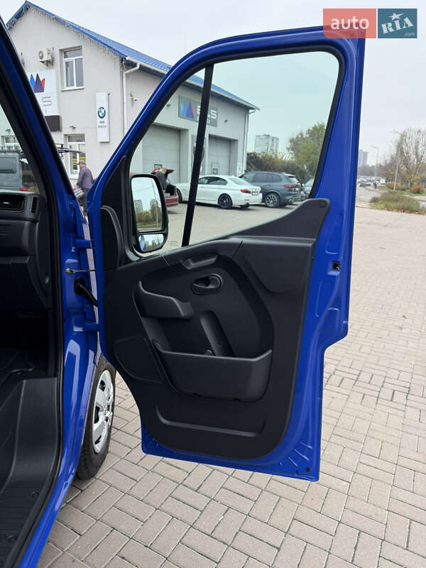 Грузовой фургон Renault Master 2023 в Киеве