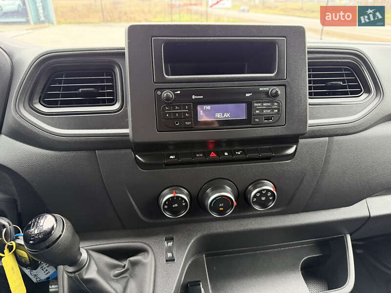 Грузовой фургон Renault Master 2022 в Дубно