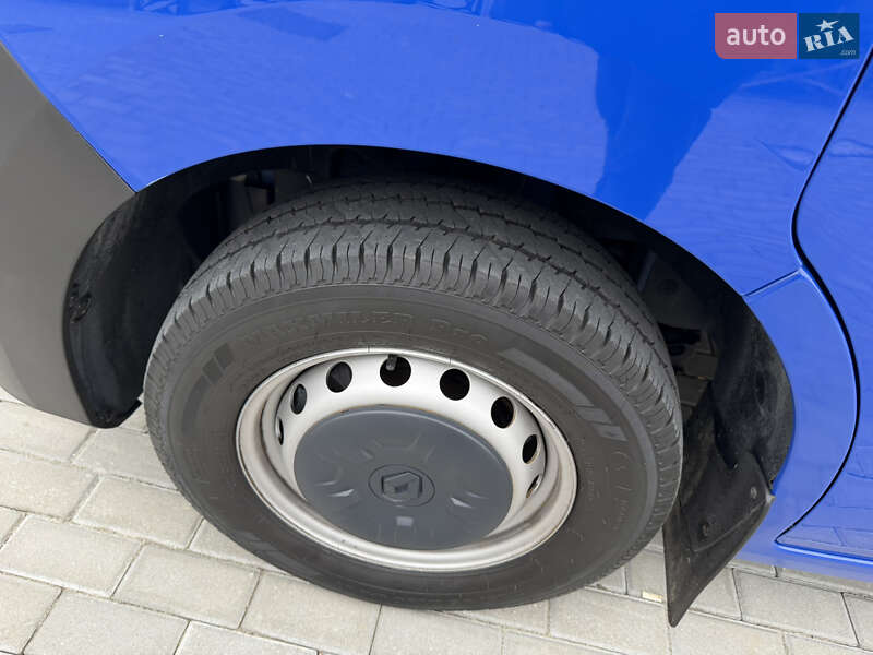 Грузовой фургон Renault Master 2022 в Дубно