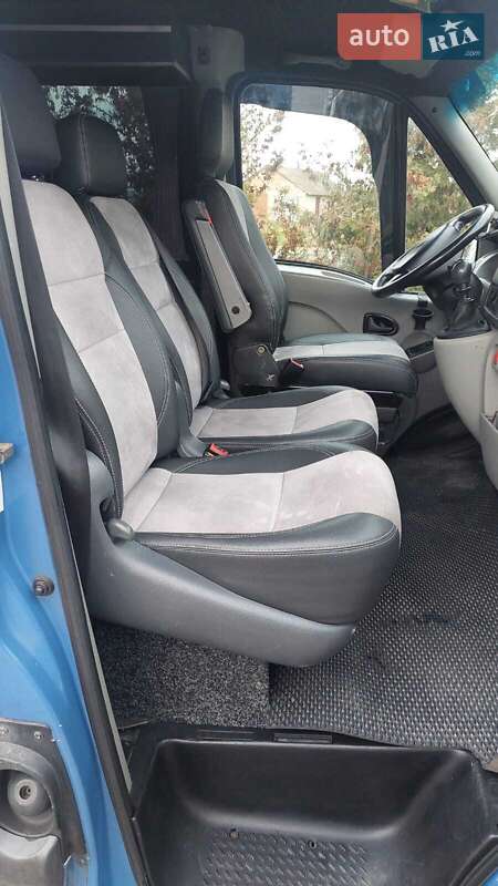 Мінівен Renault Master 2005 в Володимирі фото 2 Мінівен Renault Master 2005 в Володимирі