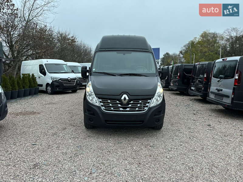 Вантажний фургон Renault Master 2018 в Рівному